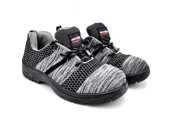 Light weight safety shoes in Uae